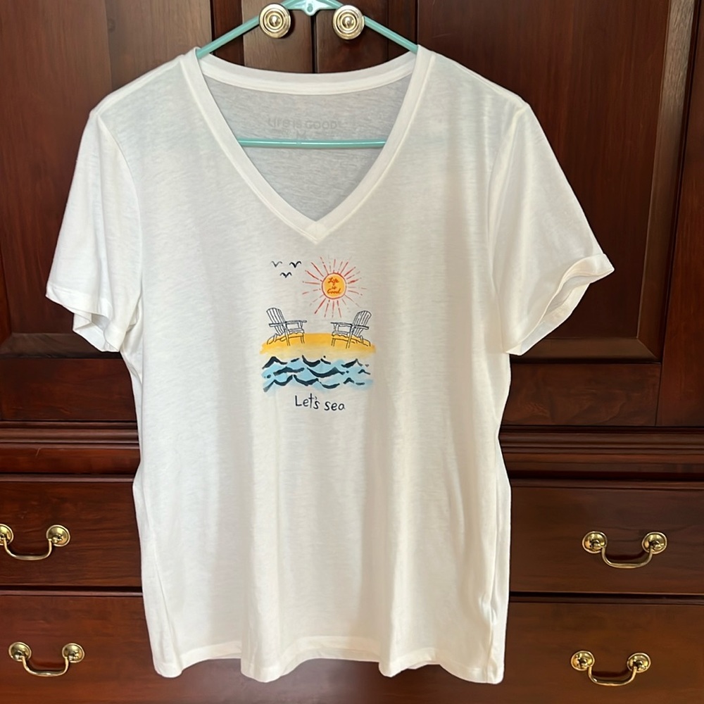 Women’s Life Is Good “Let’s Sea” T-shirt NWT